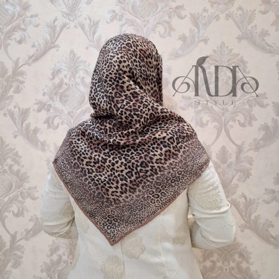 روسری کرپ نخ پلنگی