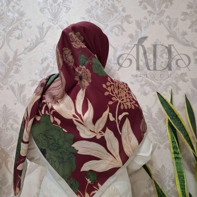 روسری پاییزه سوپر کرپ زمینه زرشکی