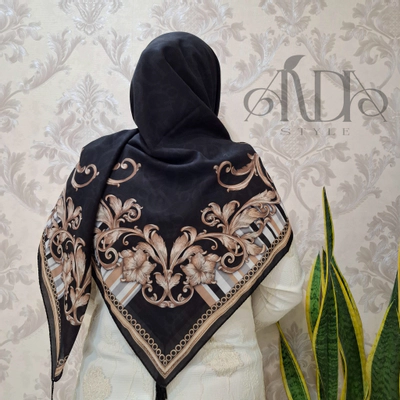 روسری نخ گلوریا طرح حاشیه کلاسیک