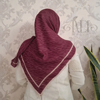 روسری نخی زرشکی