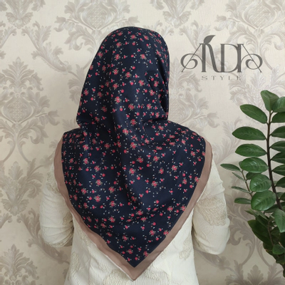 روسری نخی گلگلی سورمه ای