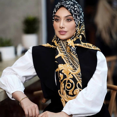 روسری ابریشم توییل دور دست دوز